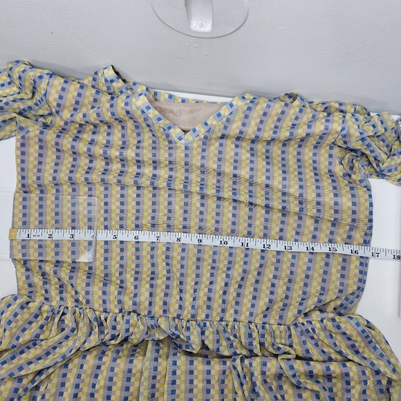 Rich & Royal Dress Mesh Dress - Picture 2 of 15